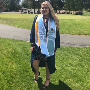 Meet your Posher, Kayla